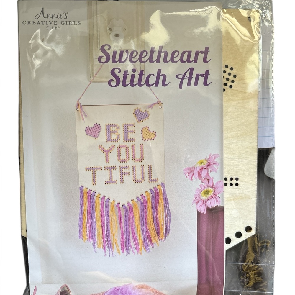 Annie’s Creative Girls Club DIY Stitch Art Kit with Purple and Yellow Threads